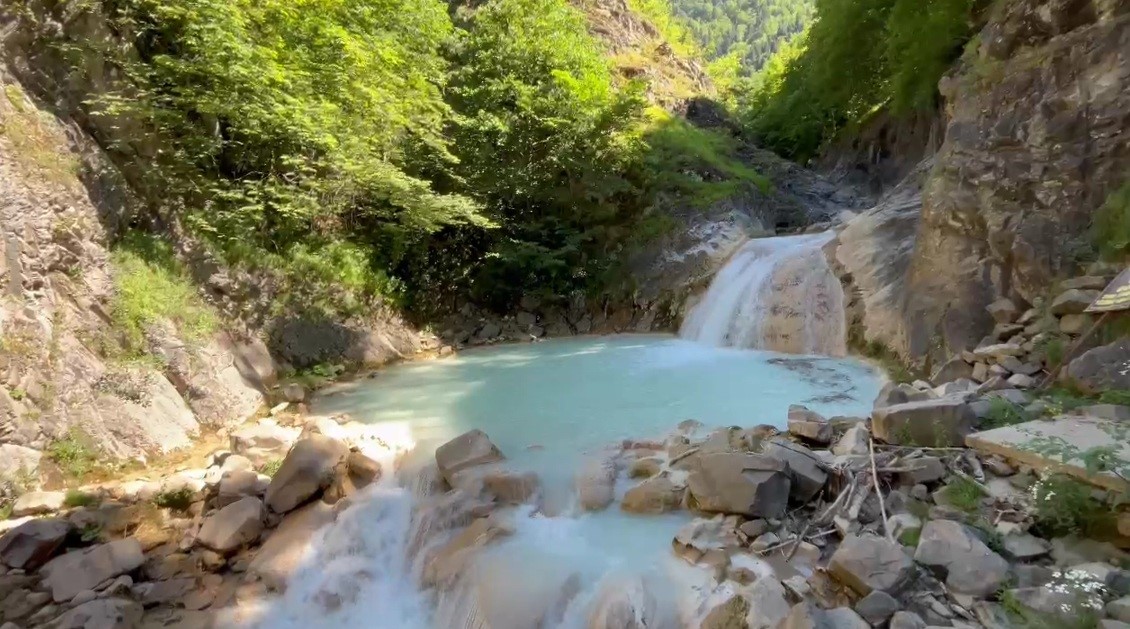 Mavi Göl eski rengine döndü