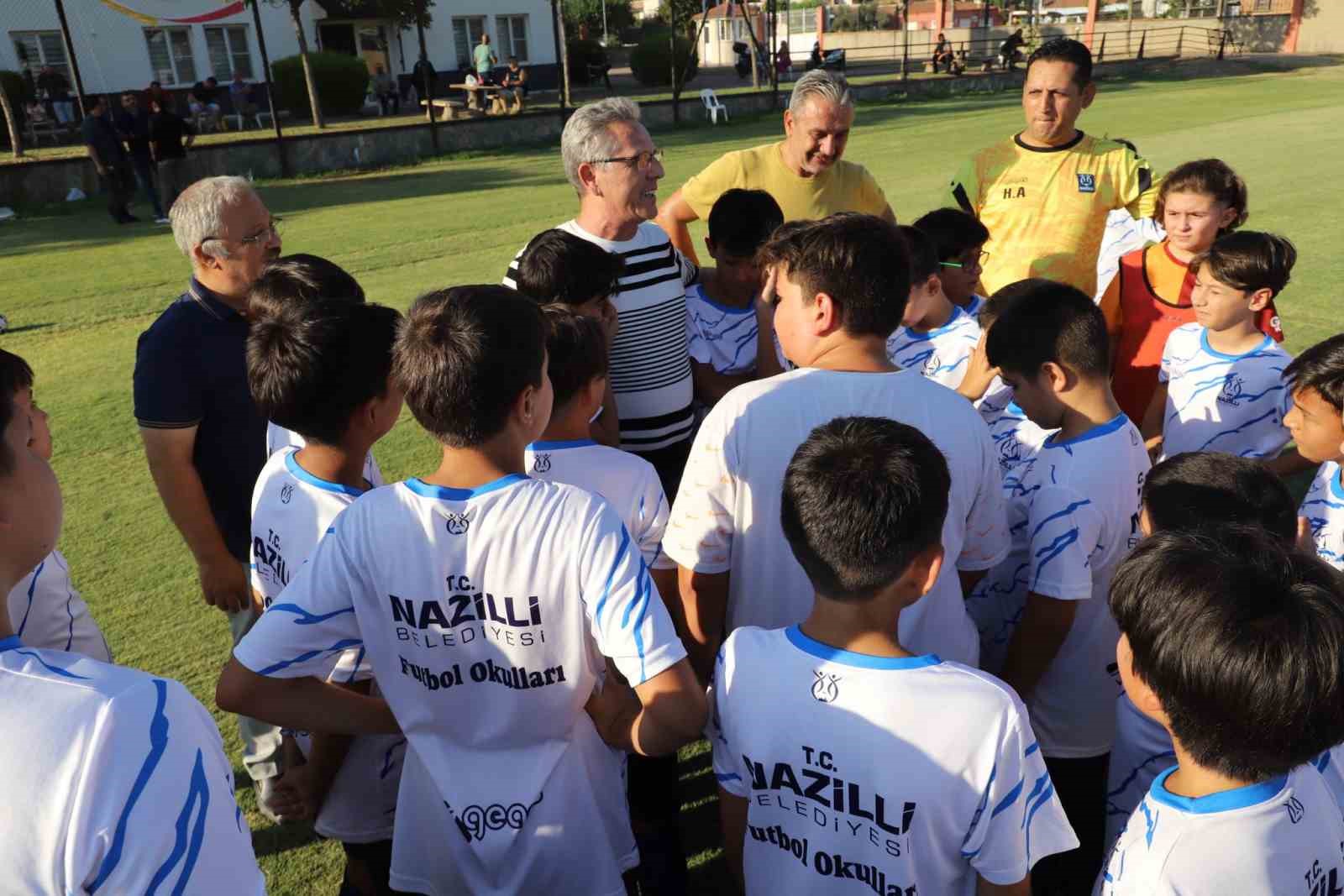 Nazilli Belediyesi Yaz Futbol Okulu faaliyete başladı
