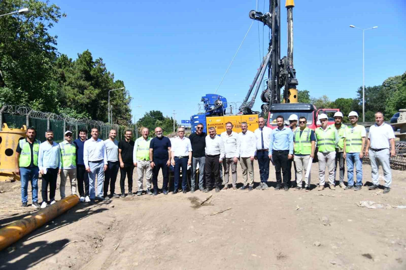 Başkan &Ouml;zl&uuml;, Başiskele&rsquo;deki &ccedil;alışmaları yerinde inceledi
