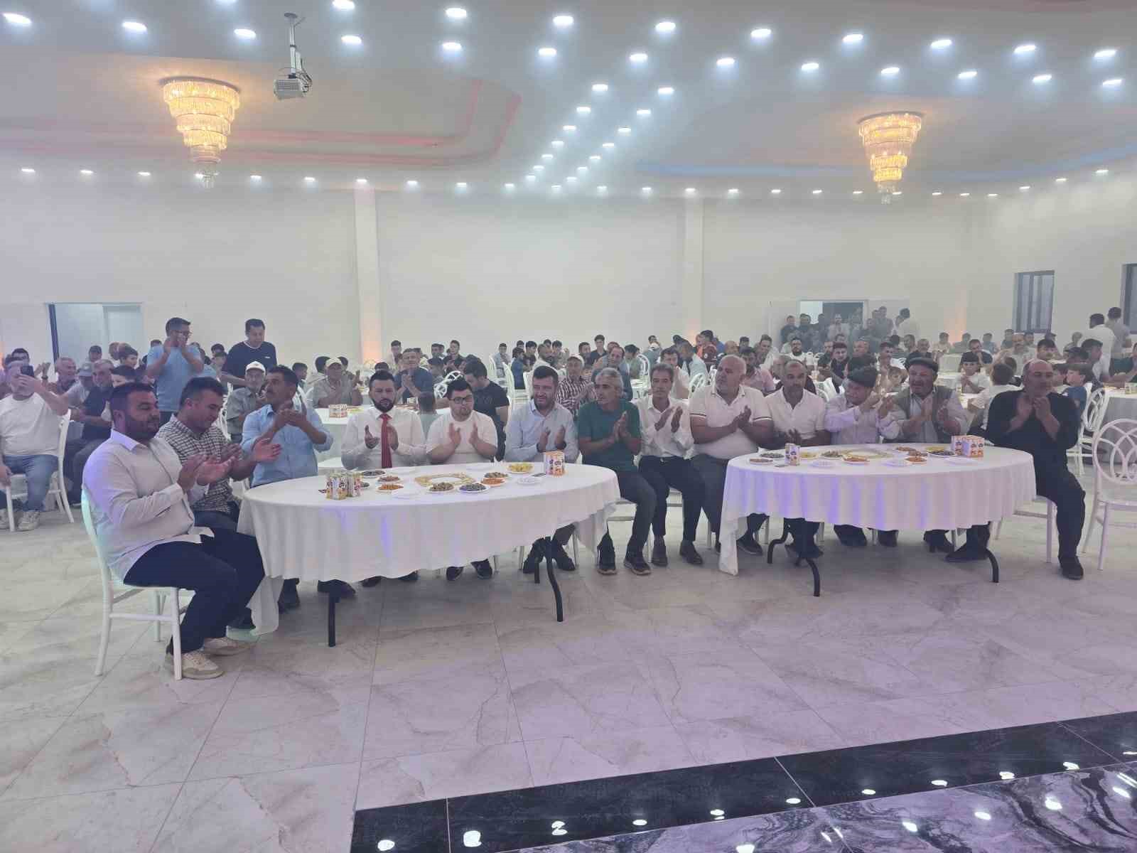 &lsquo;Ailen Yılı&rsquo;na destek i&ccedil;in d&uuml;ğ&uuml;n salonunu &uuml;cretsiz yaptılar
