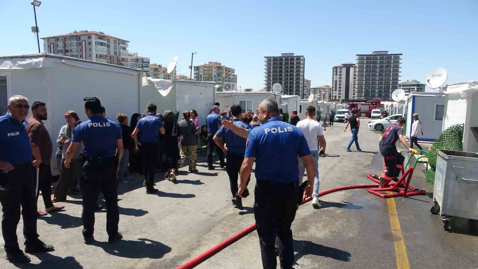 Malatya’da konteyner kentte korkutan yangın