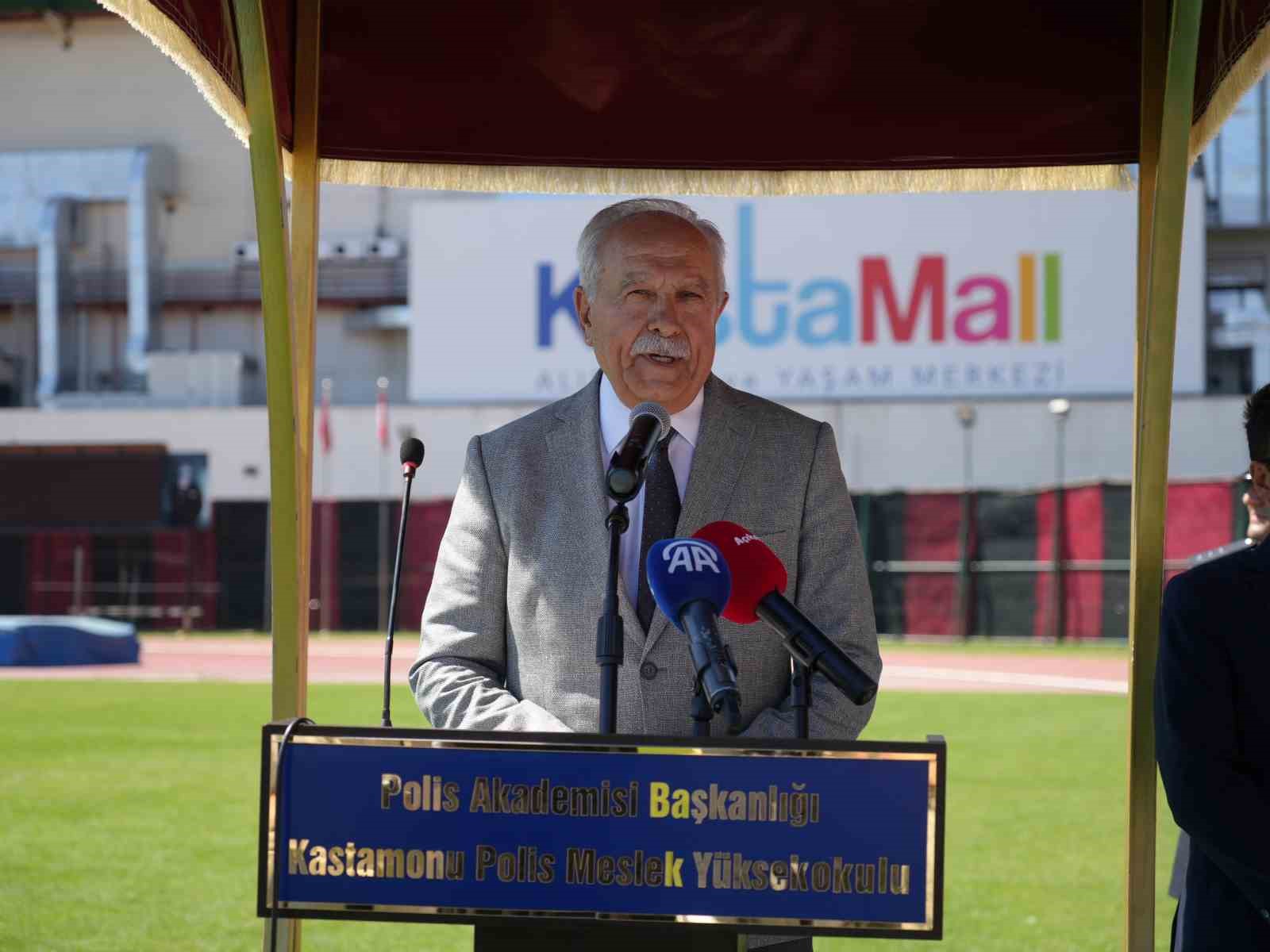 Kastamonu Polis Meslek Y&uuml;ksekokulundan 486 polis mezun oldu
