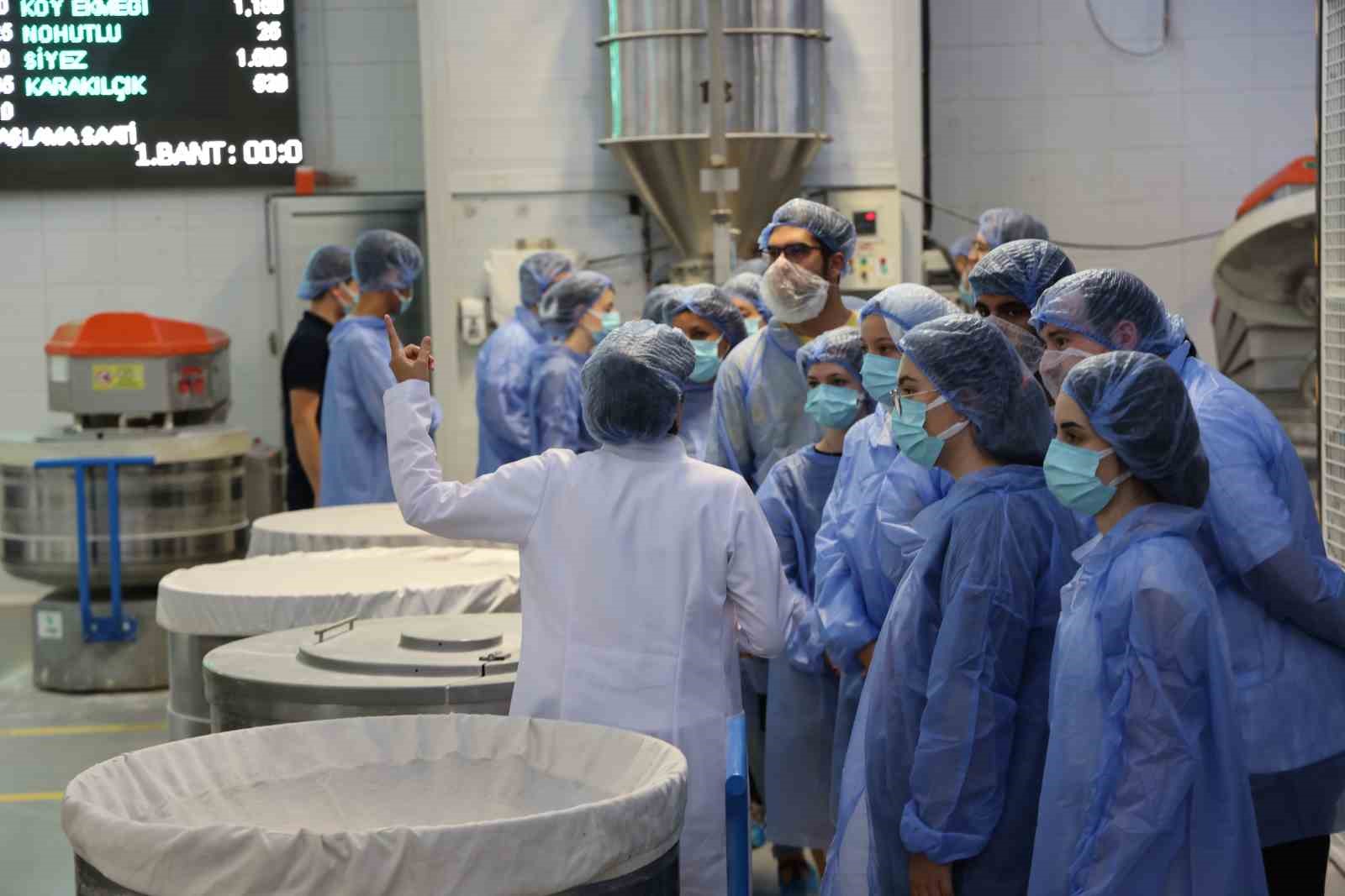 Bursalı gen&ccedil;lerden BESAŞ&rsquo;a teknik gezi
