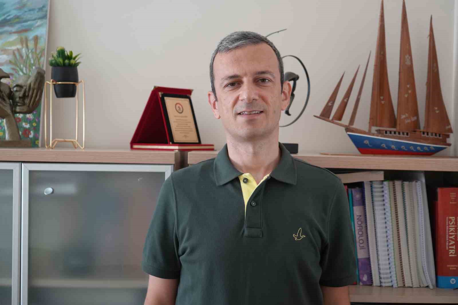 Psikiyatri doktoru uyardı: "Esrar ve metamfetamin kullanımına doğru bir yönelim olduğu görülmektedir"