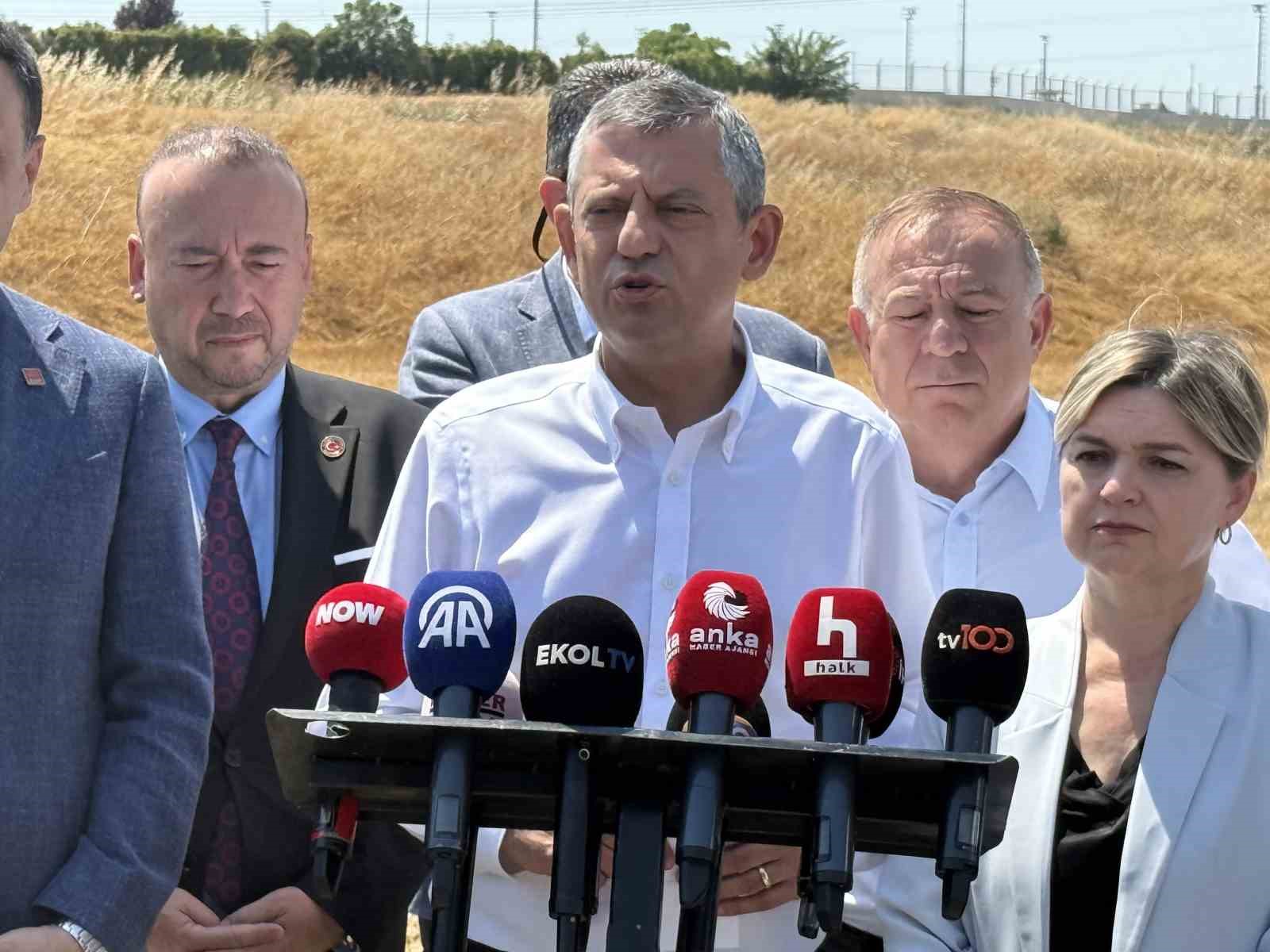 Özgür Özel’den ‘Terörsüz Türkiye Komisyonu’ yorumu