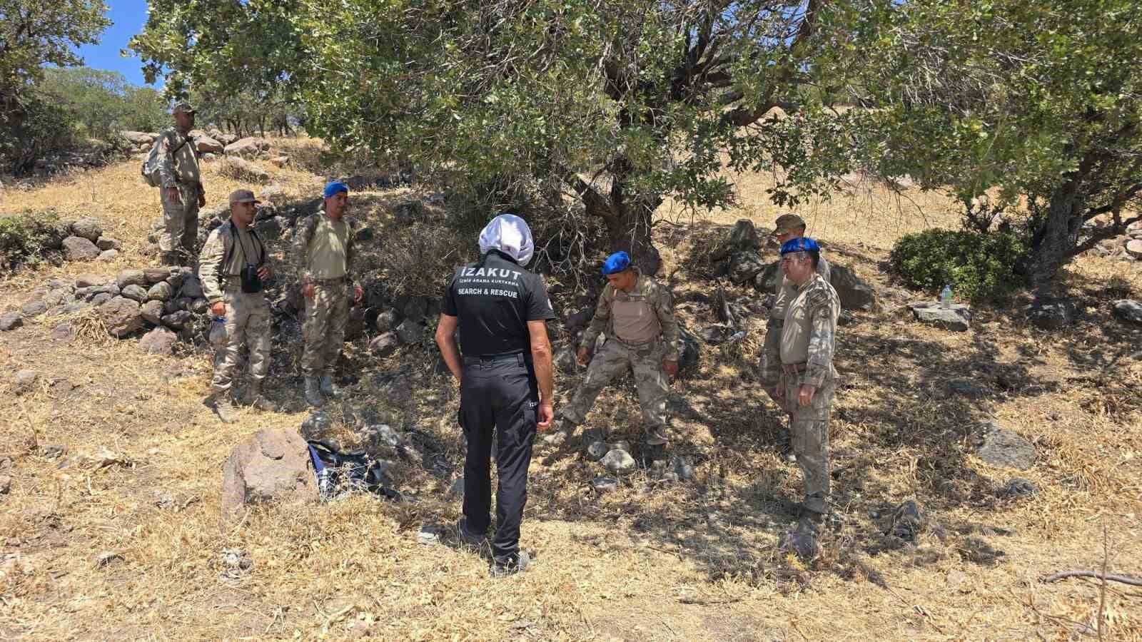 İzmir&rsquo;de kayıp yaşlı adam i&ccedil;in arama &ccedil;alışmaları s&uuml;r&uuml;yor
