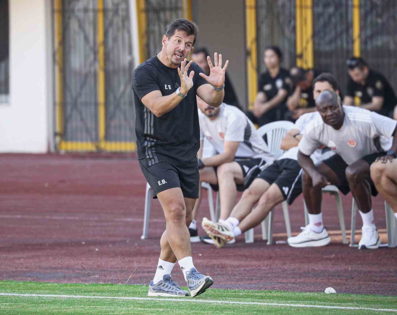 Belözoğlu: "Antalyaspor belki de tarihinin en zor dönemini yaşıyor"