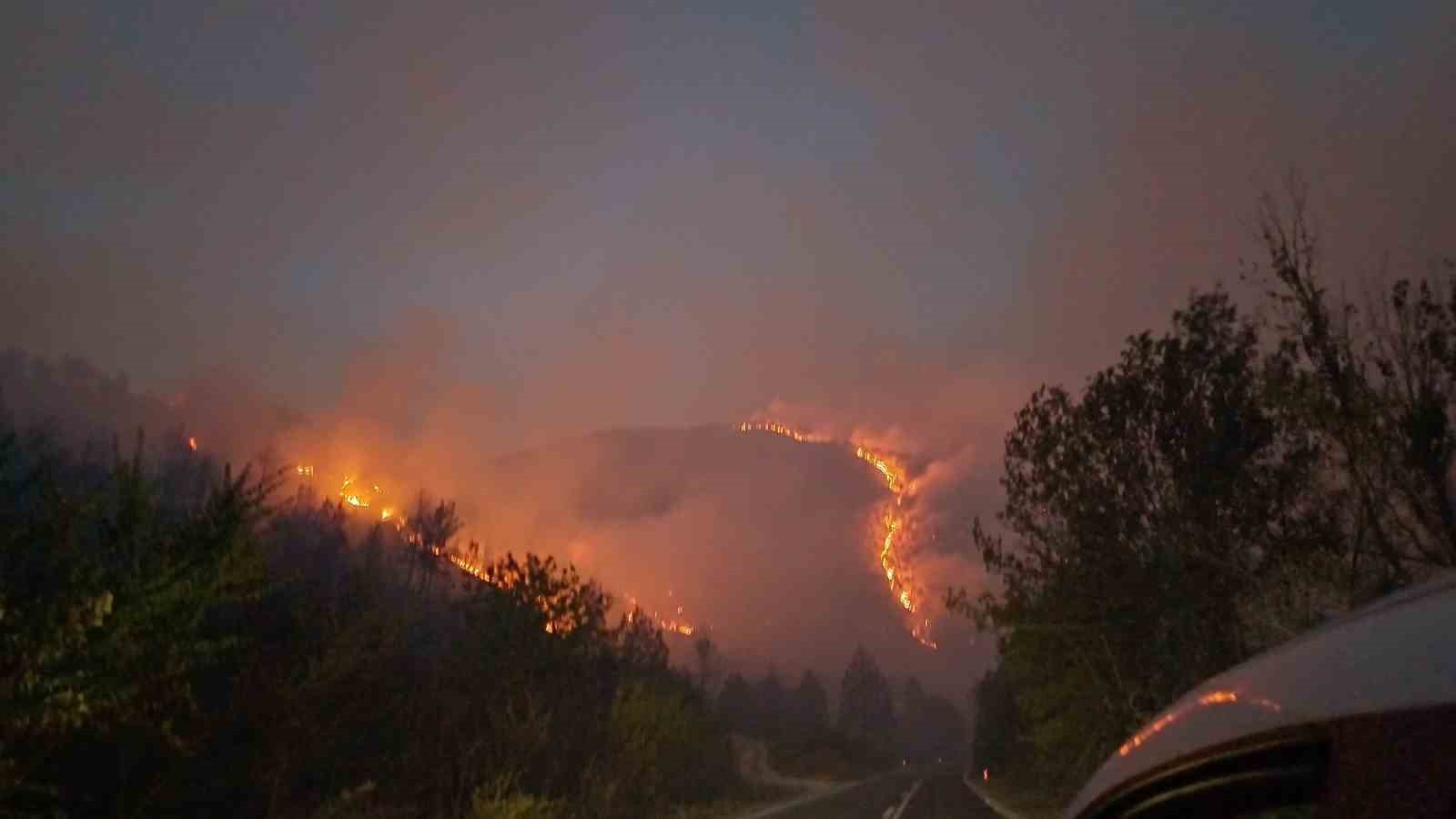 Karabük’te orman yangınları nedeniyle 10 köy boşaltıldı