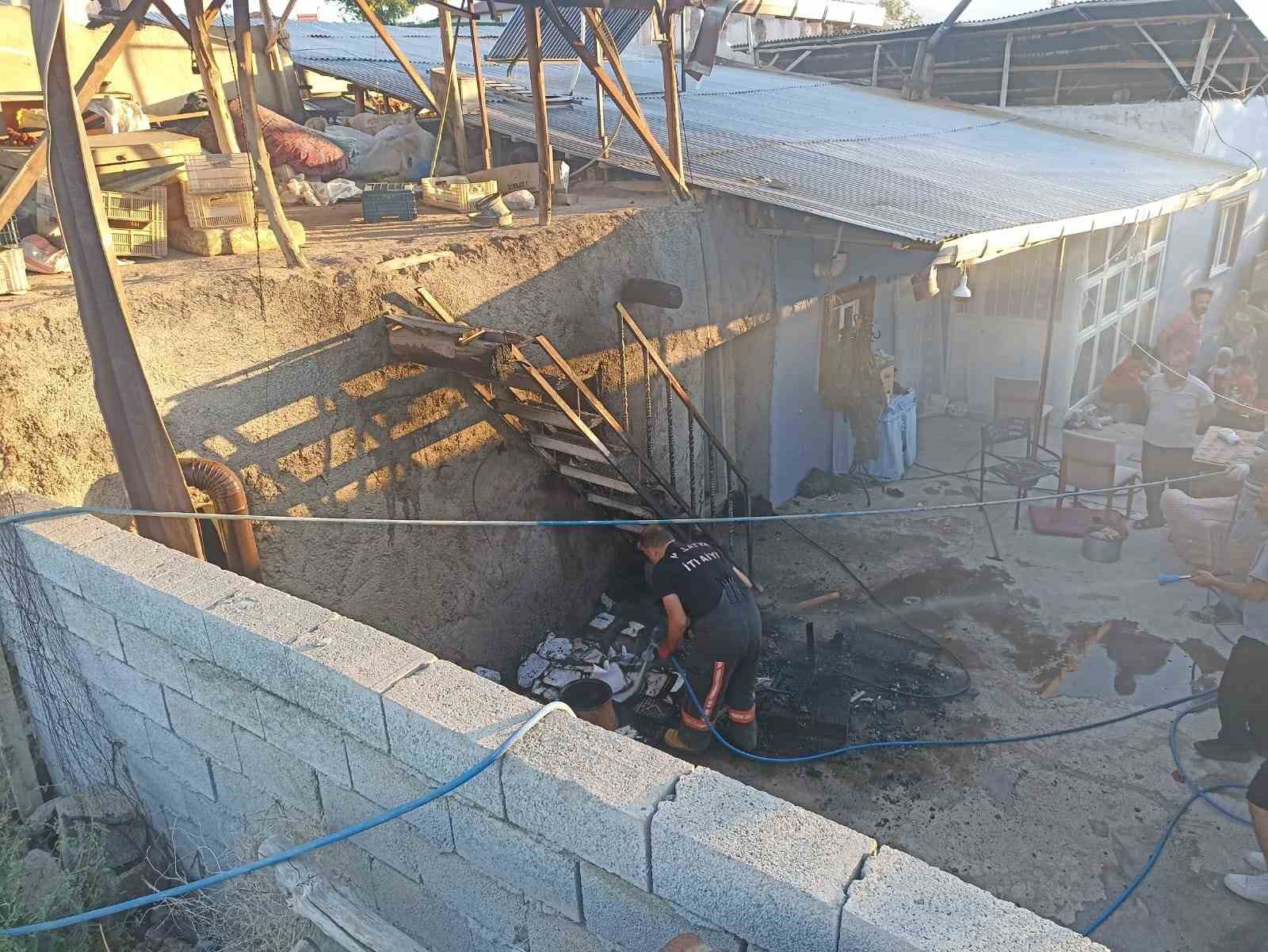 Darende’de ev yangını