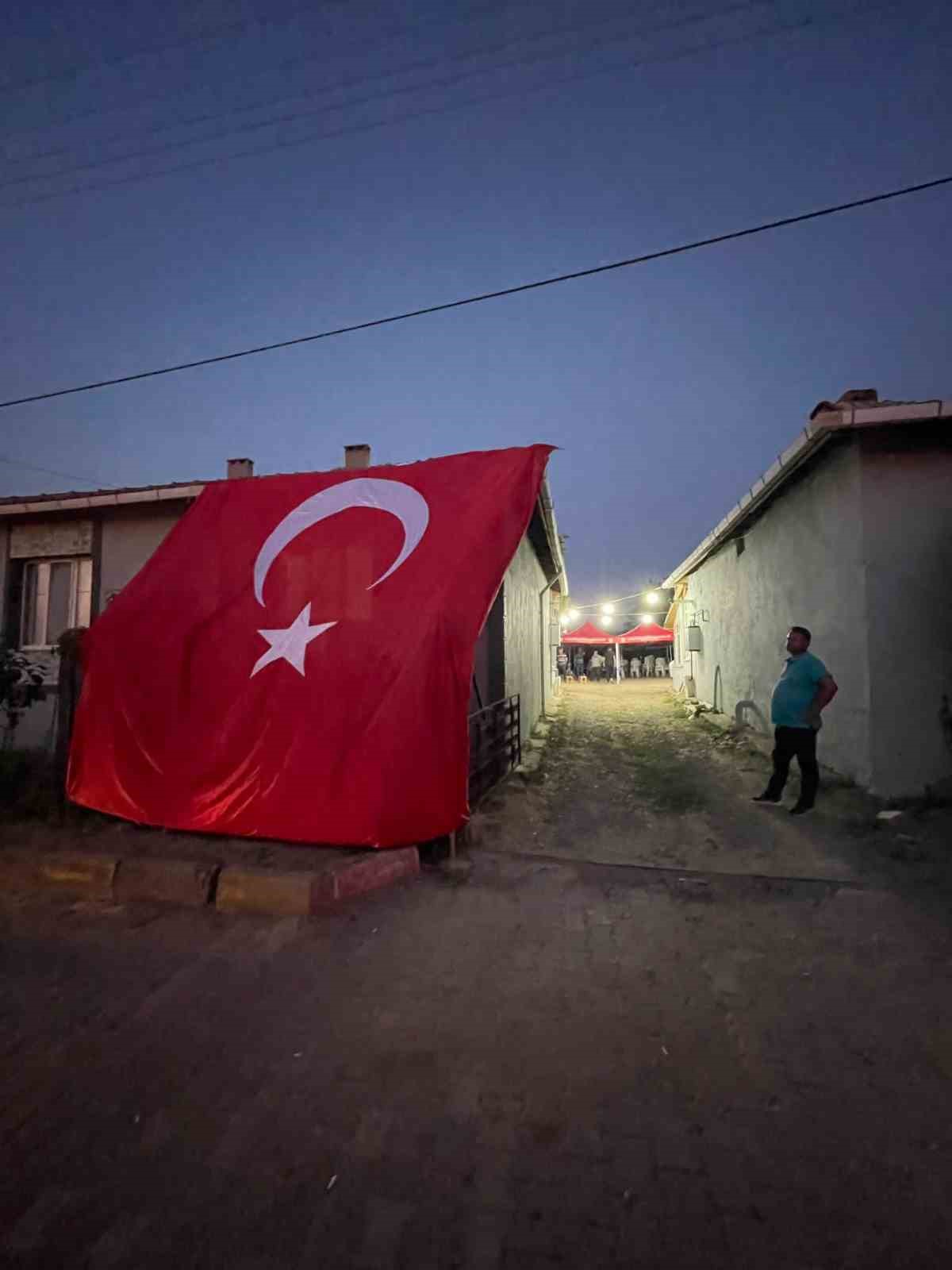 Edirne&rsquo;ye şehit ateşi d&uuml;şt&uuml;
