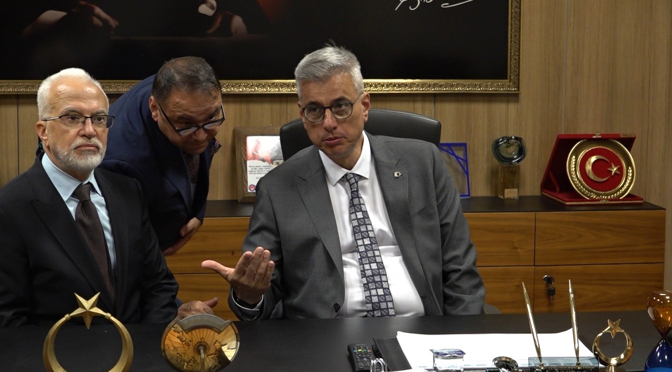 Bakan Memişoğlu, Eskişehir’de tedavi gören yaralı orman işçisini ziyaret etti