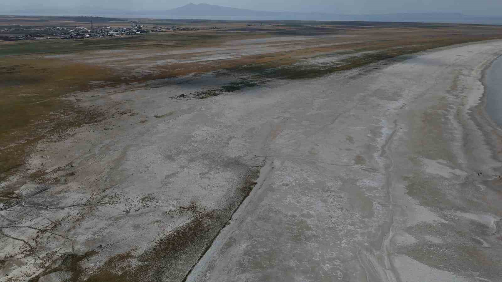 Kuş cenneti Arin Gölü’nde kuraklık tehlikesi