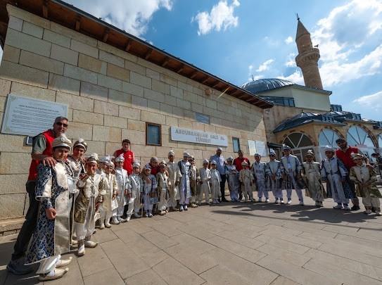 Vakıflardan 176 çocuğa sünnet şöleni