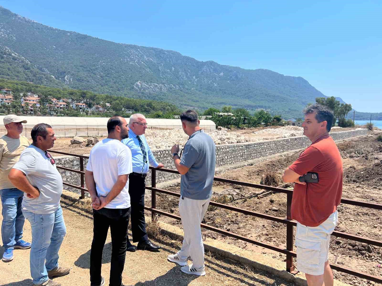 Turistik merkez Karaöz’de dere ıslahı