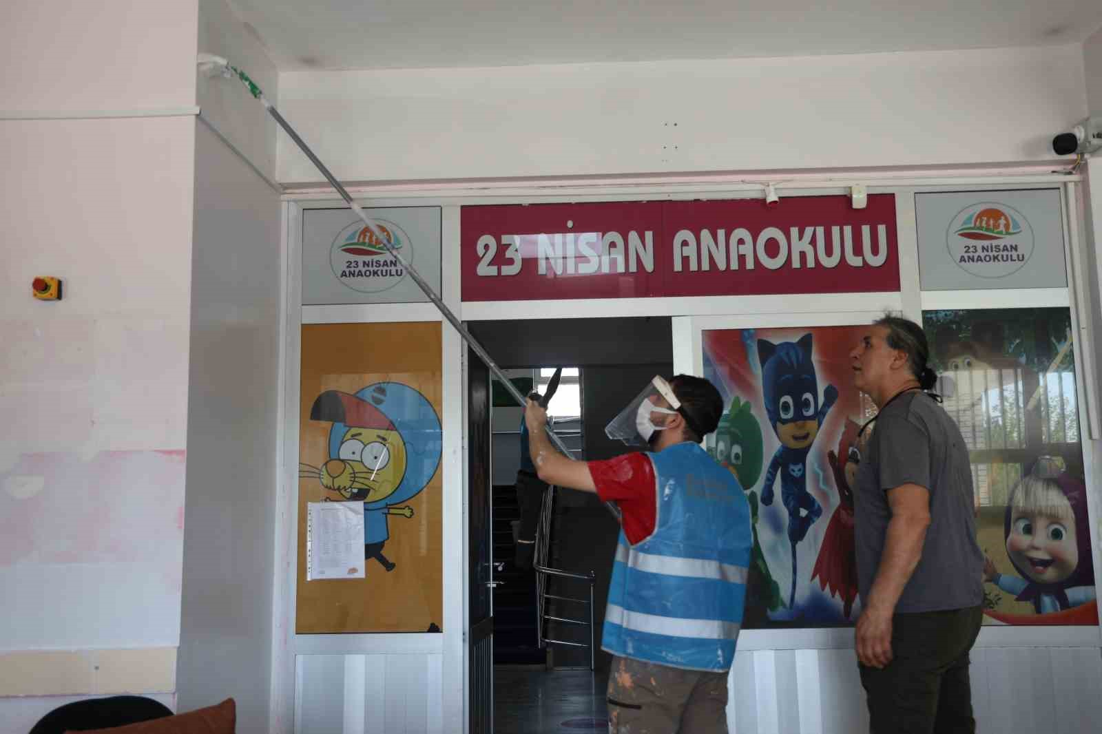 Diyarbakır&rsquo;da denetimli serbestlik y&uuml;k&uuml;ml&uuml;leri hem meslek &ouml;ğreniyor, hem de kamu kurumlarının bakımlarını &uuml;cretsiz yapıyor
