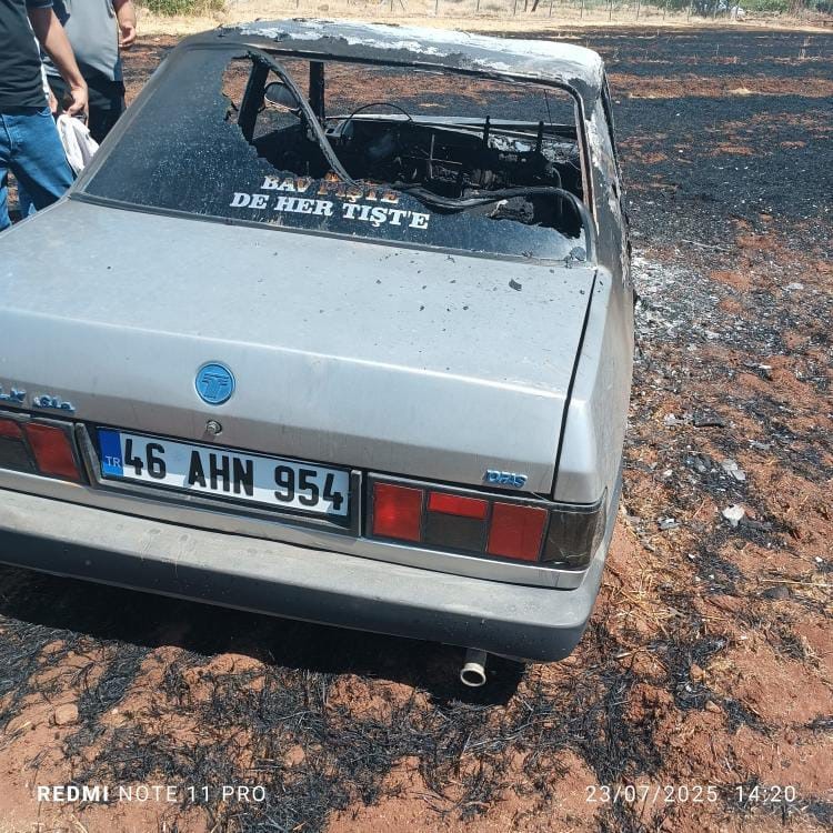 Siverek’te tarlada çıkan yangında bir otomobil yandı