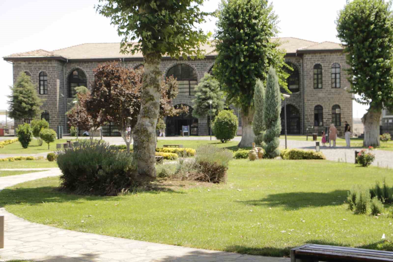 Ar scaklardan dolay Diyarbakr Mzesinde yzde 75lik ziyareti d
