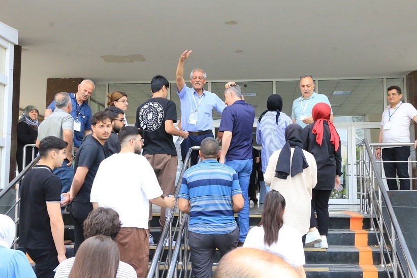 Erzincan YKS&rsquo;de b&uuml;y&uuml;k başarı elde etti
