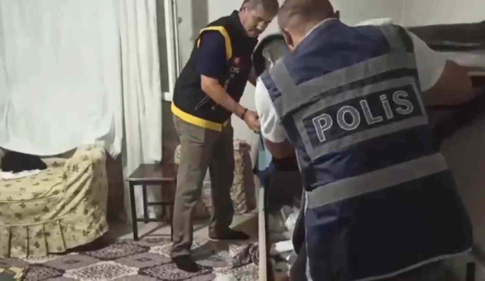 Samsun merkezli 16 ilde dolandırıcılık operasyonu: 25 kişi yakalandı
