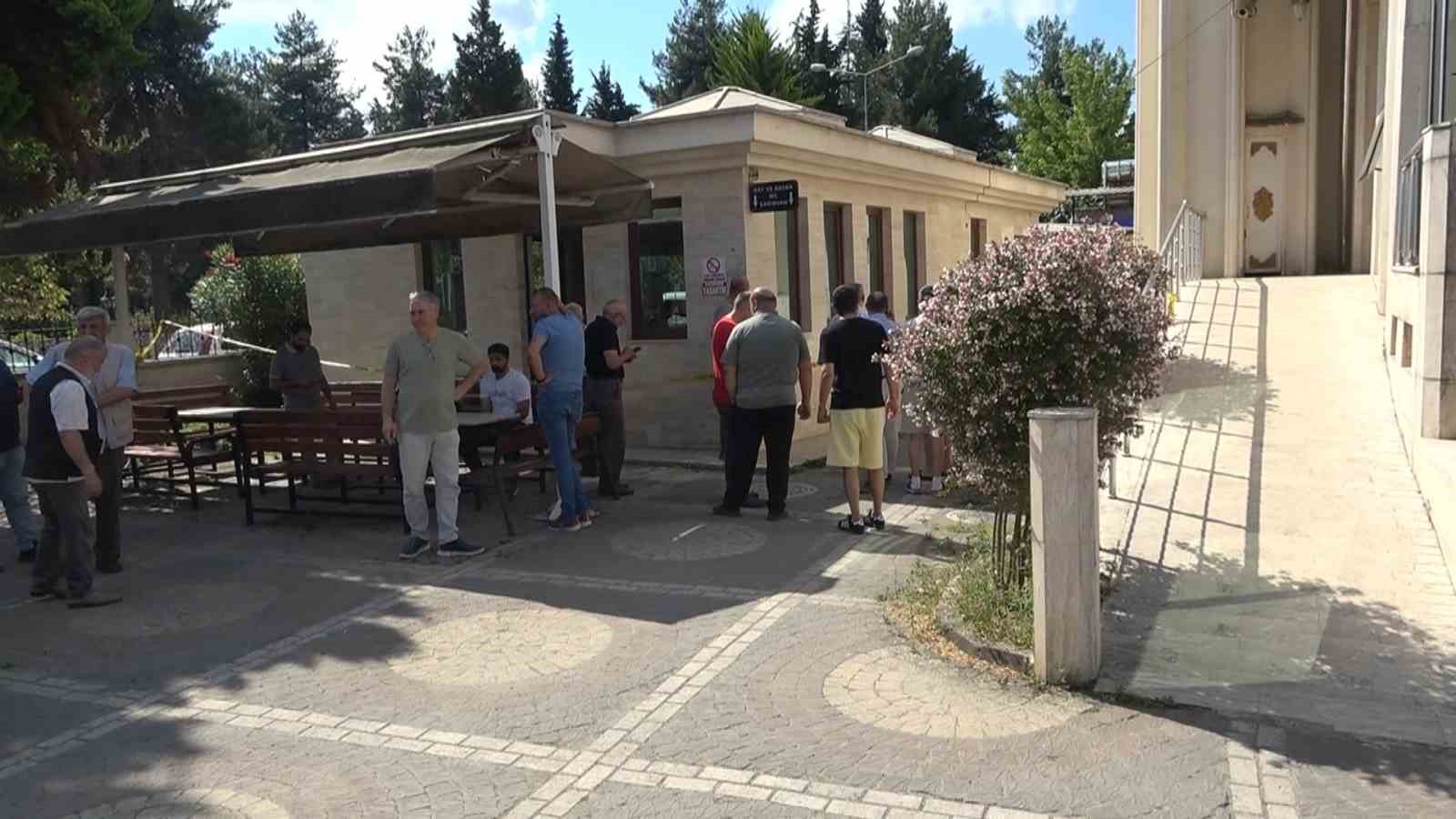 Cami şadırvanında ölü bulundu