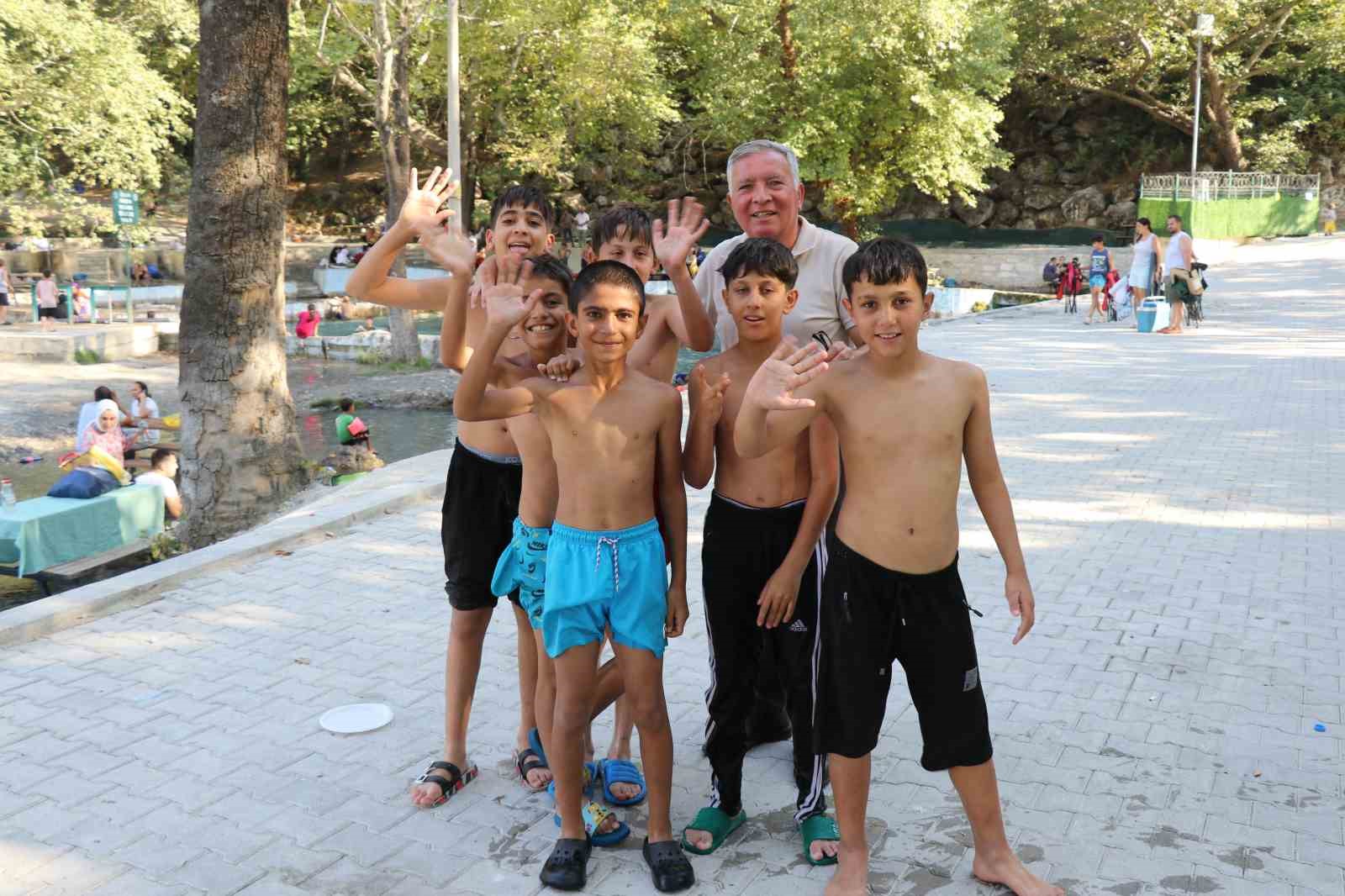 Sıcaklardan bunalan Denizlililer mesire alanlarına akın etti
