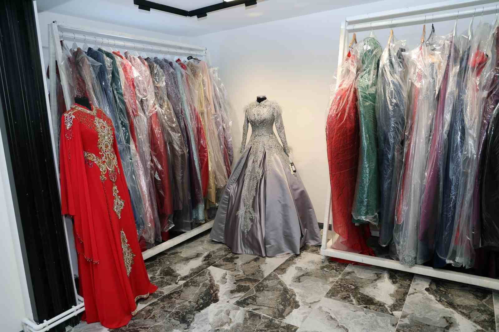 Kar Tanesi Gelinlik Evi g&ouml;n&uuml;lleri fethetti
