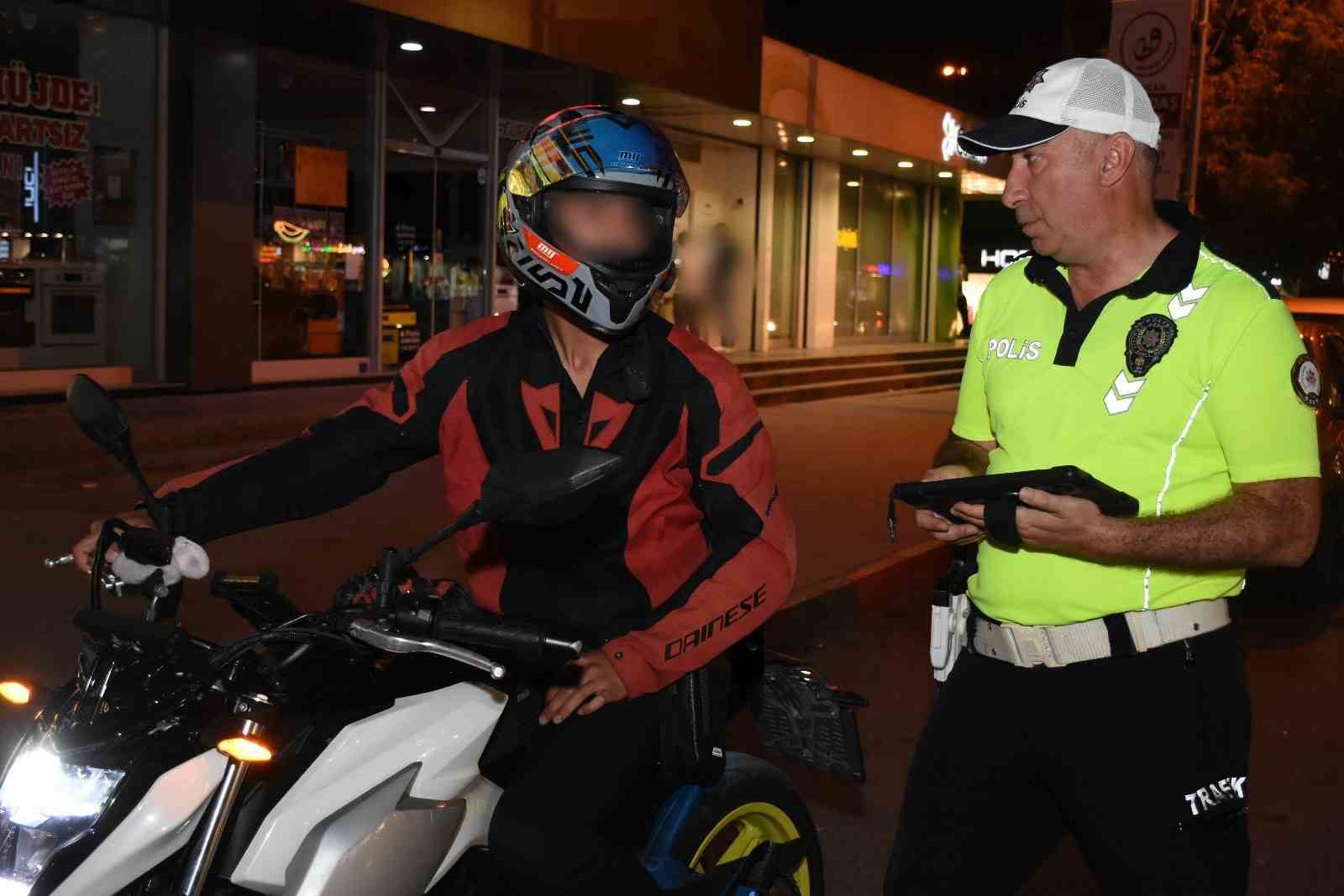 Erzincan’da motosiklet sürücülerine yönelik denetim yapıldı