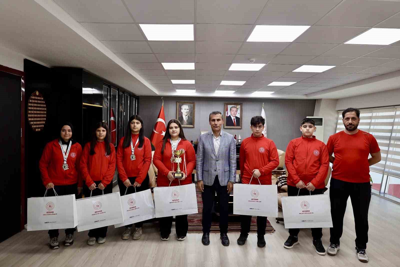 Adıyamanlı sporculardan atıcılıkta Türkiye derecesi