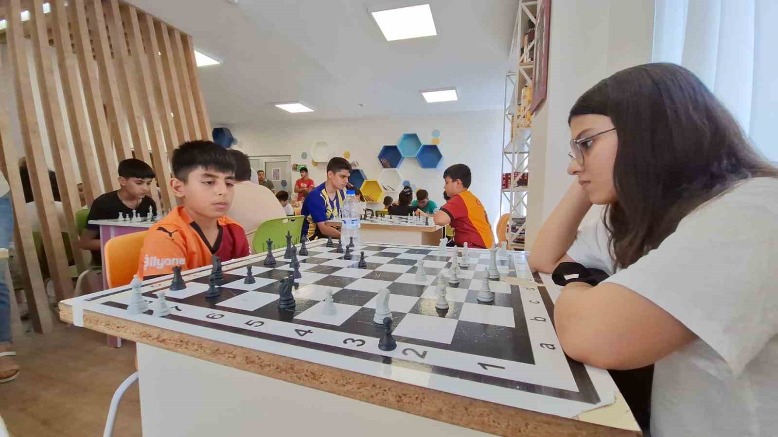 Şanlıurfa’da gençlik merkezleri satranç turnuvası sona erdi