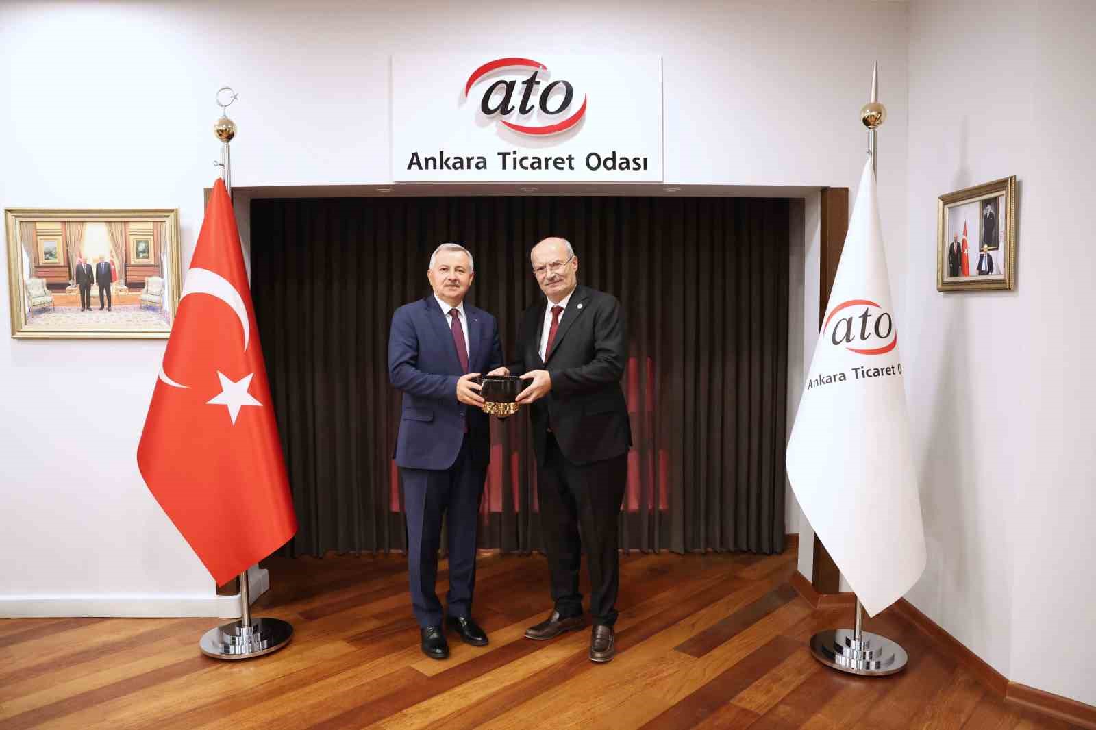 G&ouml;rev s&uuml;resinin sonuna yaklaşan Moldova B&uuml;y&uuml;kel&ccedil;isi Dmitri Croitor&rsquo;dan ATO Başkanı Baran&rsquo;a veda ziyareti
