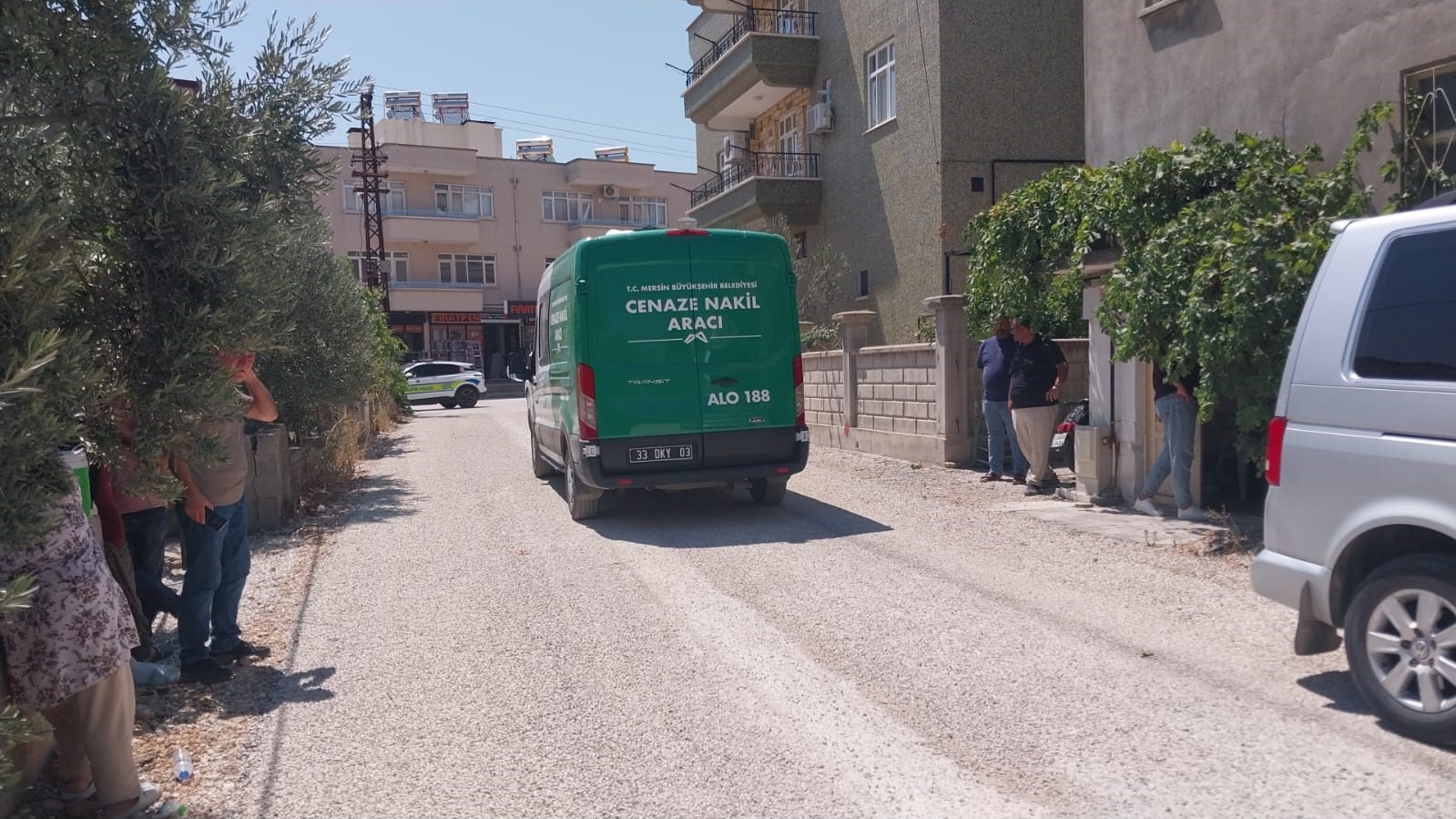 Mersin&rsquo;de şizofren hastası şahıs, annesini bı&ccedil;aklayarak &ouml;ld&uuml;rd&uuml;
