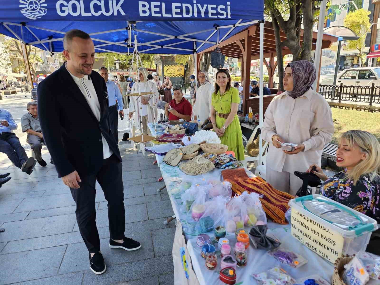 Gölcük’te engelleri aşan sergi
