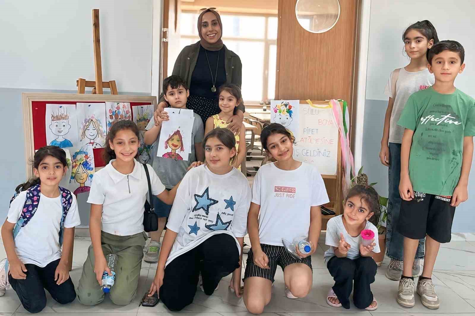 Arabanlı &ouml;ğrenciler yaz okulunda hem eğleniyor hem gelişiyor
