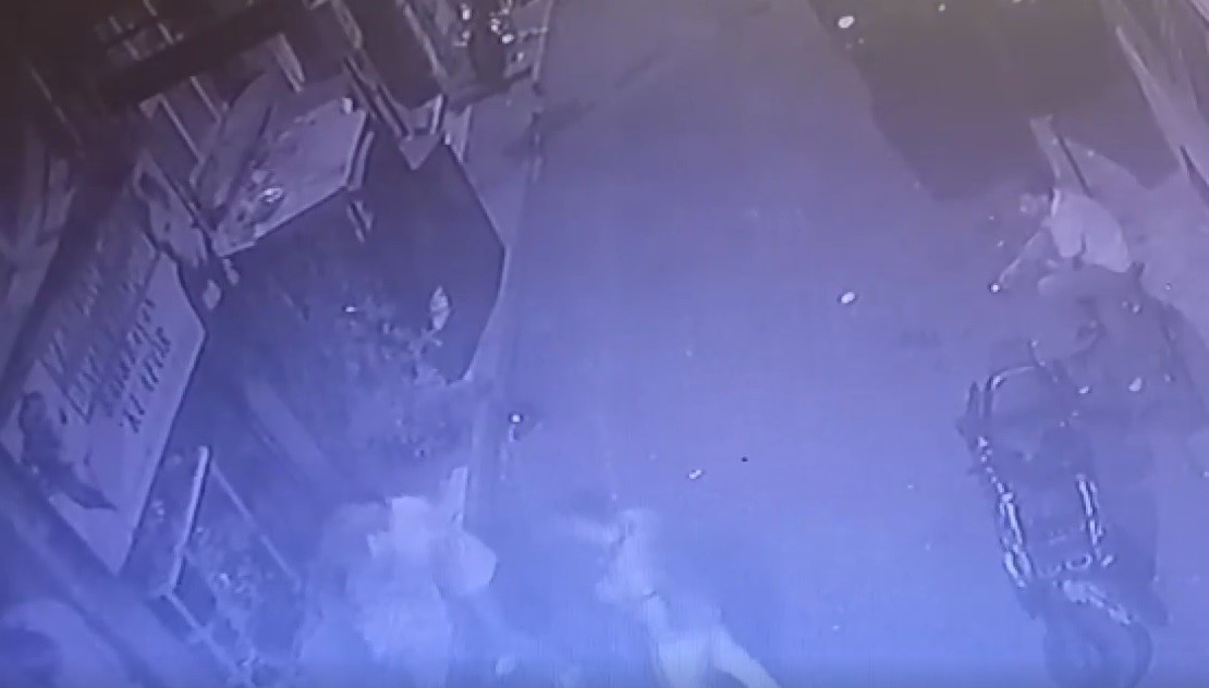 Beyoğlu’nda dehşet anları: Çay ve su satışı kavgası kanlı bitti