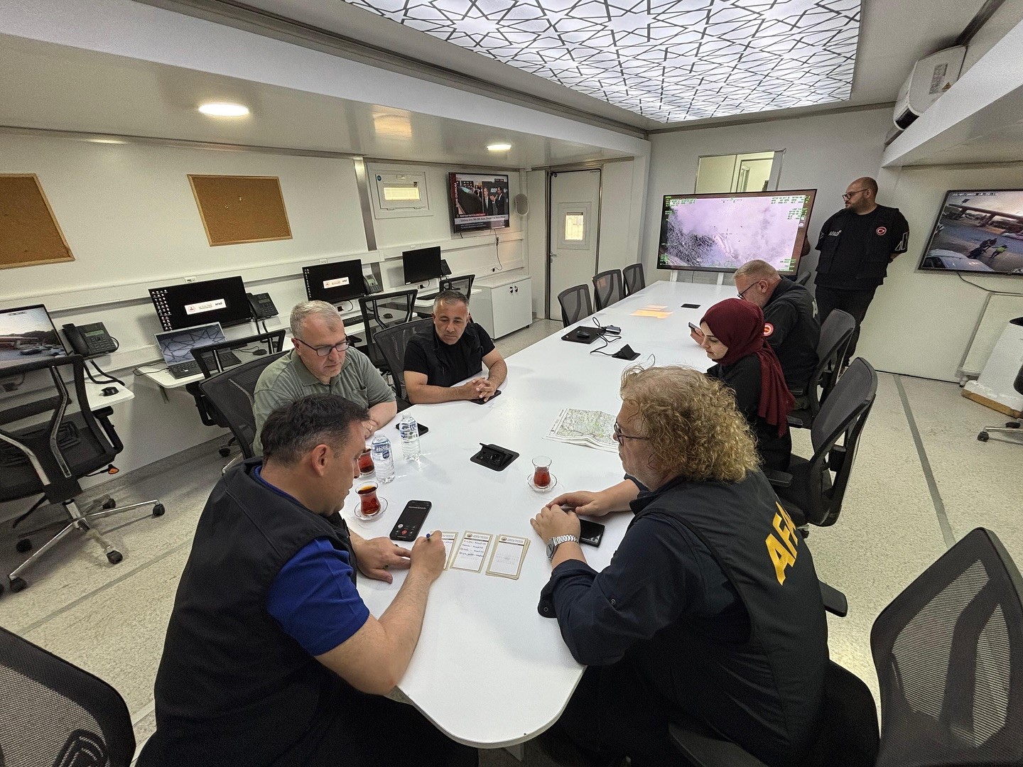 İl Başkanı Yıldırım yangın bölgesinden ayrılmadı