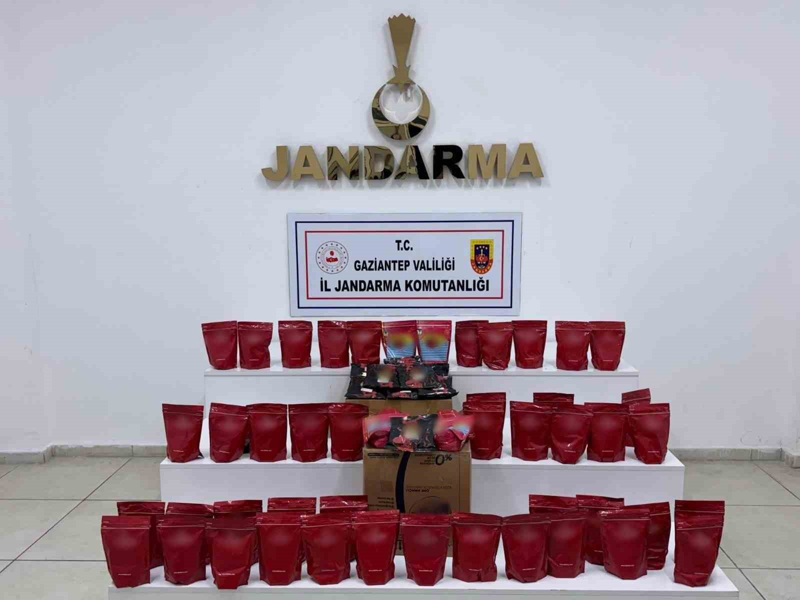 Gaziantep’te kaçak tütün operasyonu: 2 gözaltı
