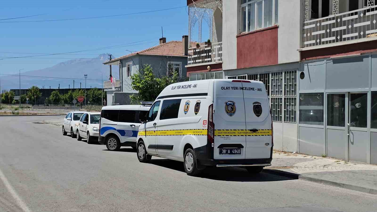 Kayseri’de bıçaklı kavga: 1 ağır yaralı