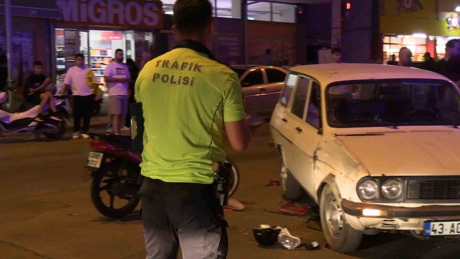 Tavşanlı&rsquo;da otomobil ile motosiklet &ccedil;arpıştı: 2 yaralı
