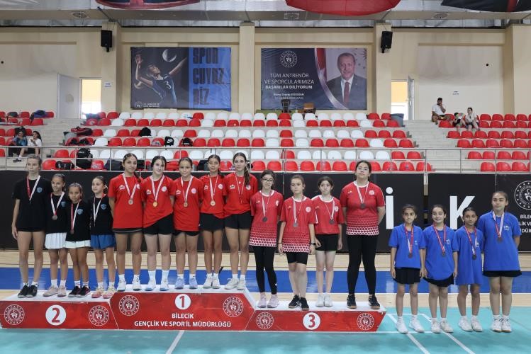 Anadolu Yıldızlar Ligi Badminton Grup Müsabakaları Bilecik’te tamamlandı