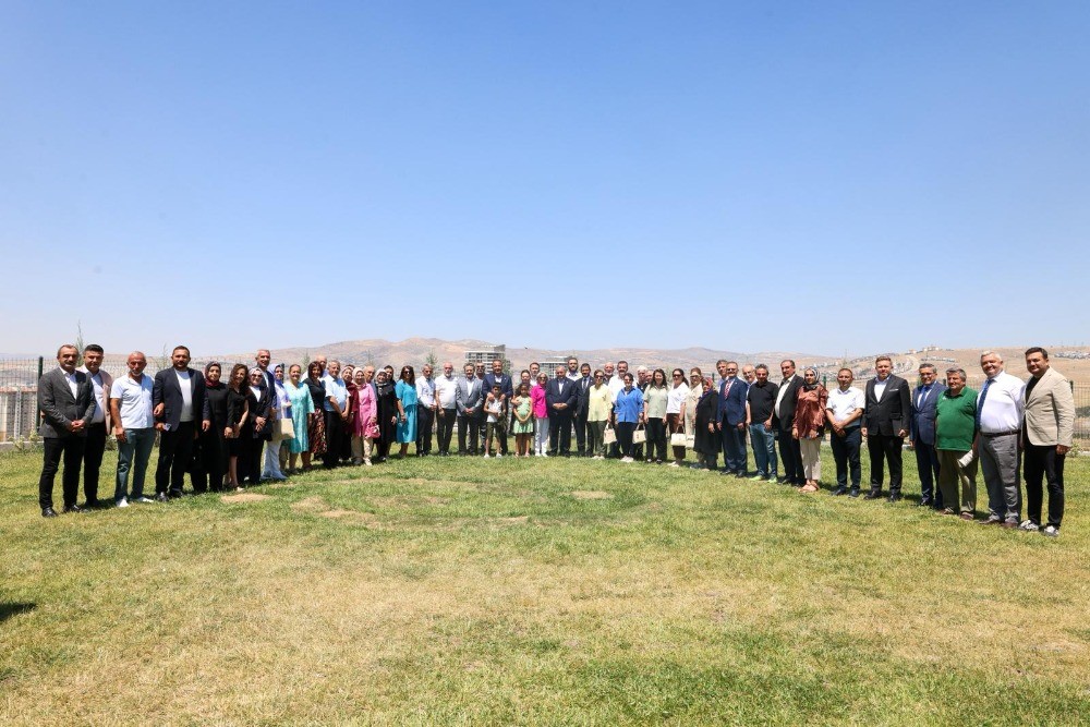 Keçiören Belediye Başkanı Özarslan muhtarlarla buluştu