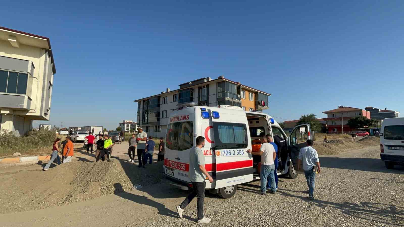 Park yeri kavgasında &ccedil;eki&ccedil;, tahta ve yumruklar havada u&ccedil;uştu
