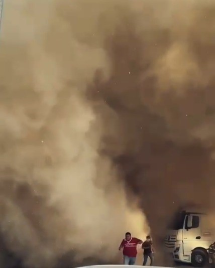 Yıkımda toz bulutu paniği