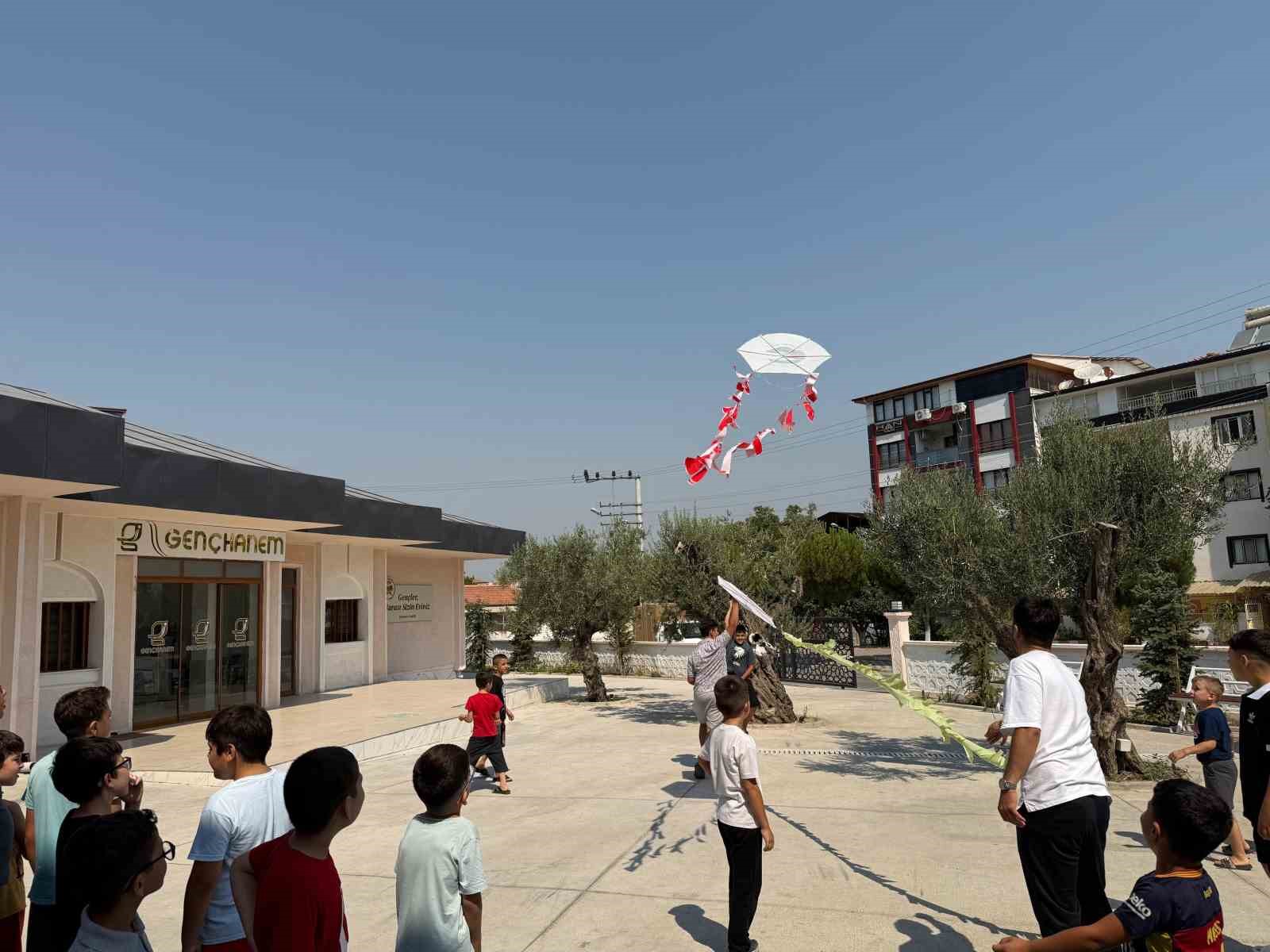 Soma’da uçurtmalar Filistin için havalandı