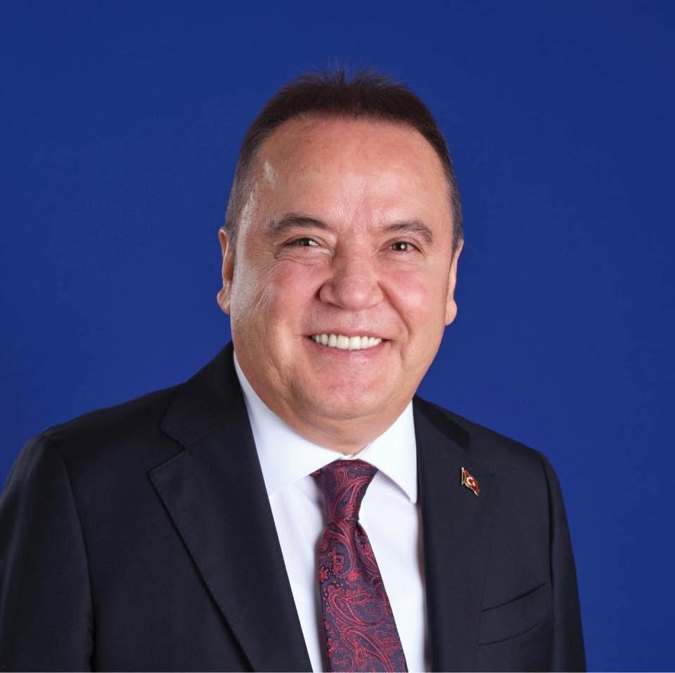 Muhittin Böcek ikinci kez hastaneye sevk edildi