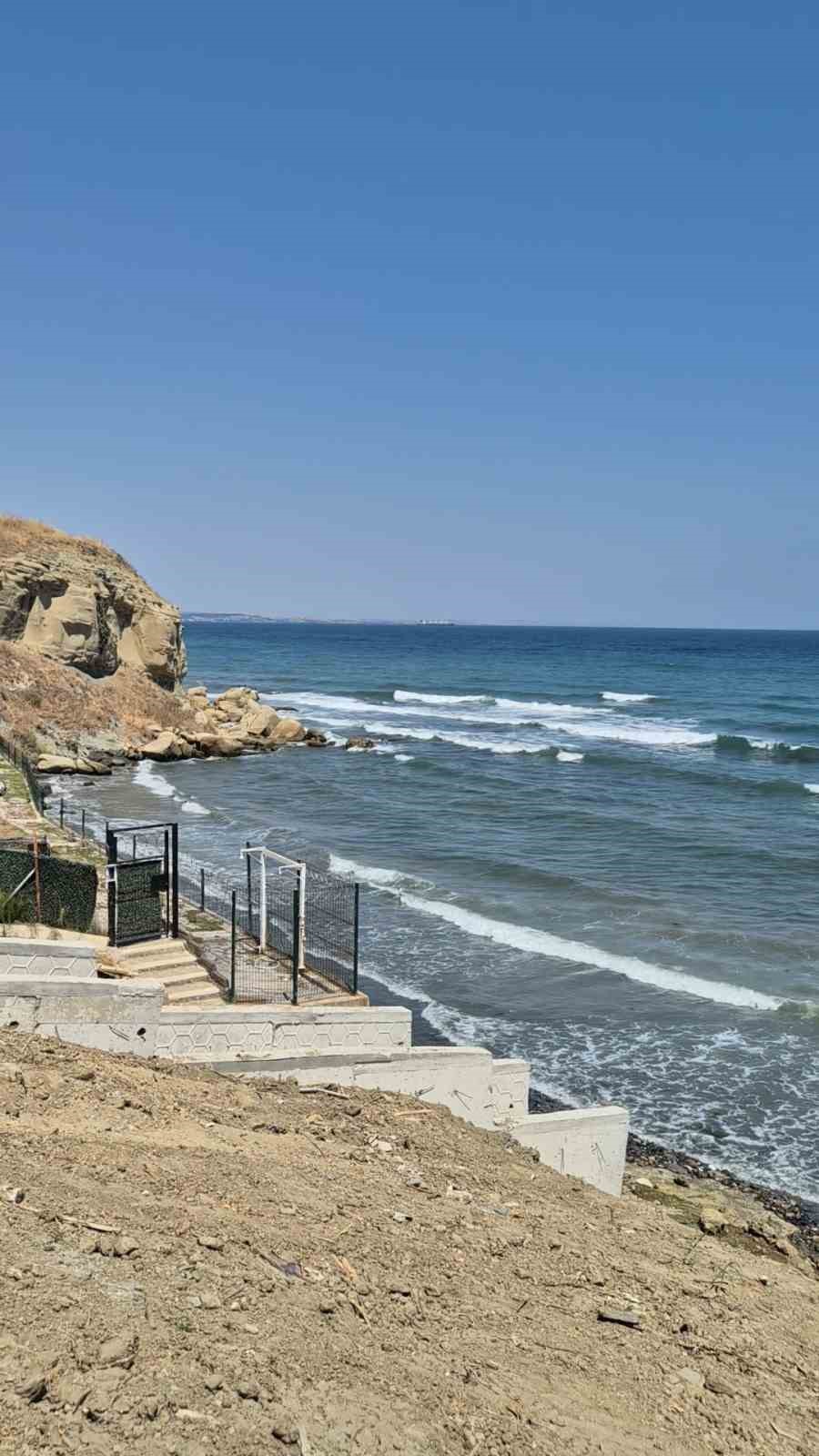 Denizde bir kişi &ouml;l&uuml; bulundu
