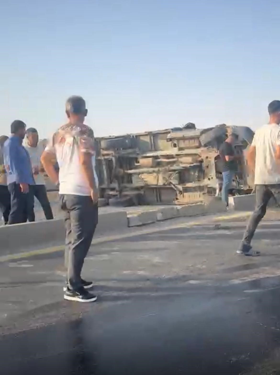 Batman’da hafif ticari araç ile traktör çarpıştı: 2 yaralı

