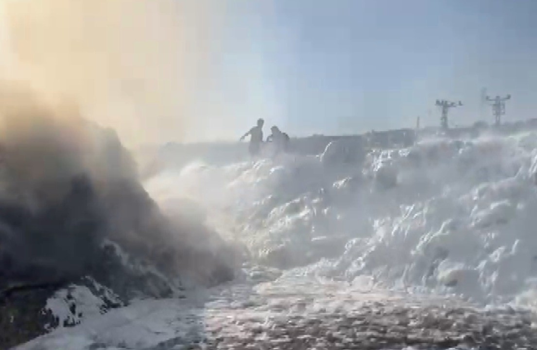 Kahramanmaraş’ta 300 ton saman kül oldu