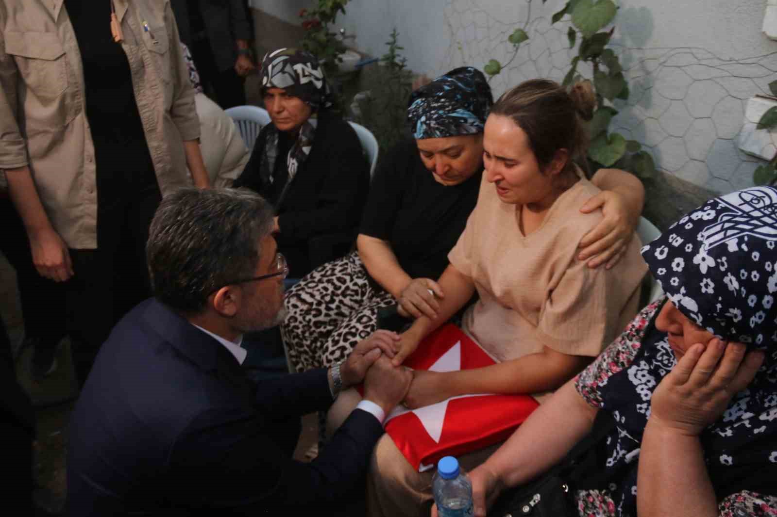 Bakan Yumaklı’dan şehit ailesine taziye ziyareti