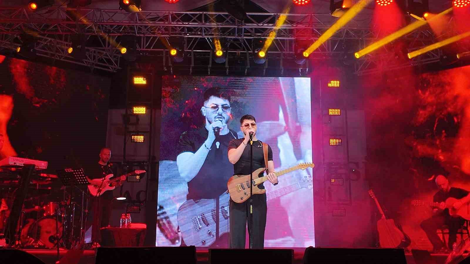 Gediz Tarhana Festivali’nde Semicenk rüzgarı
