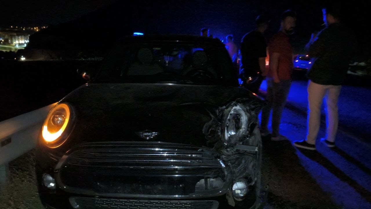 Gercüş’te iki araç kafa kafaya çarpıştı